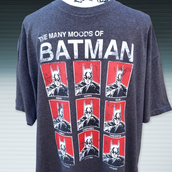 Mens Batman "The many moods" gray tee - Picture 4 of 7